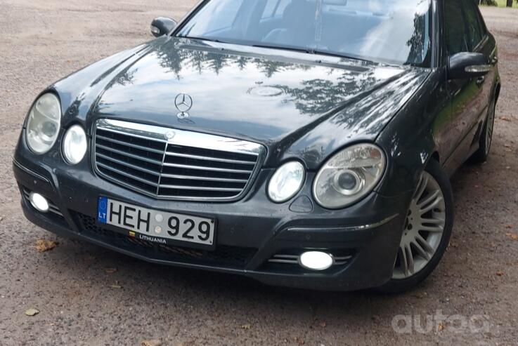 Mercedes-Benz E-Class W211 Sedan