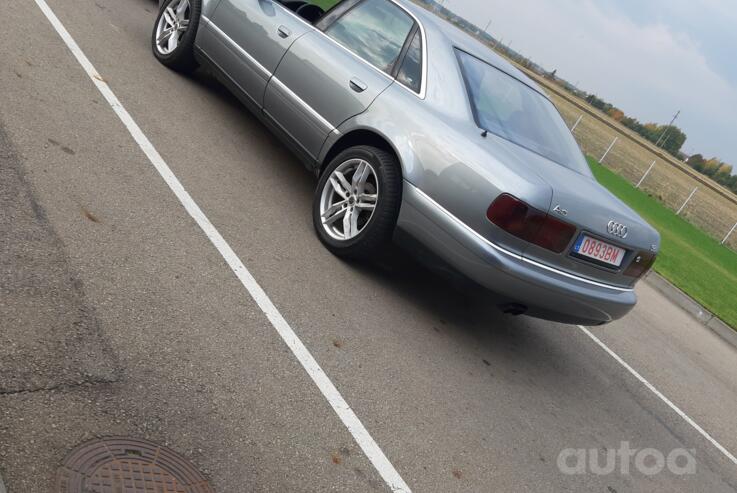 Audi A8 D2/4D [restyling] Sedan 4-doors