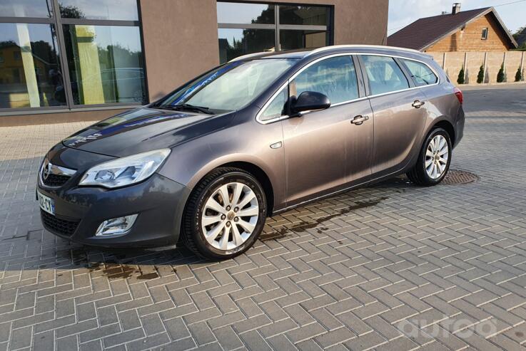 Opel Astra J [restyling] Sports Tourer wagon 5-doors