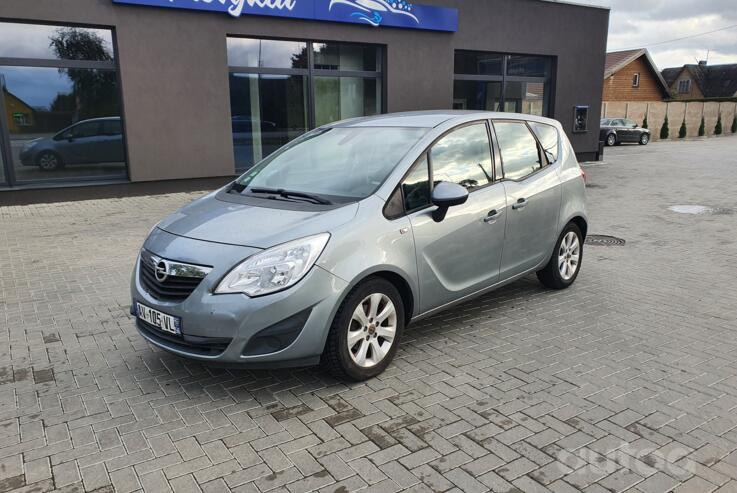 Opel Meriva 2 generation Minivan