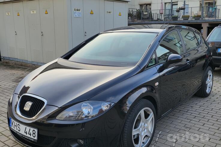 SEAT Leon 2 generation Hatchback 5-doors