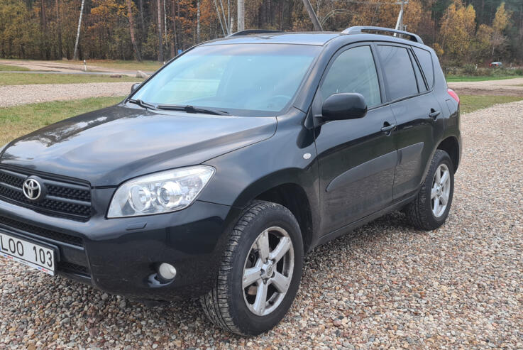 Toyota RAV4 3 generation Crossover