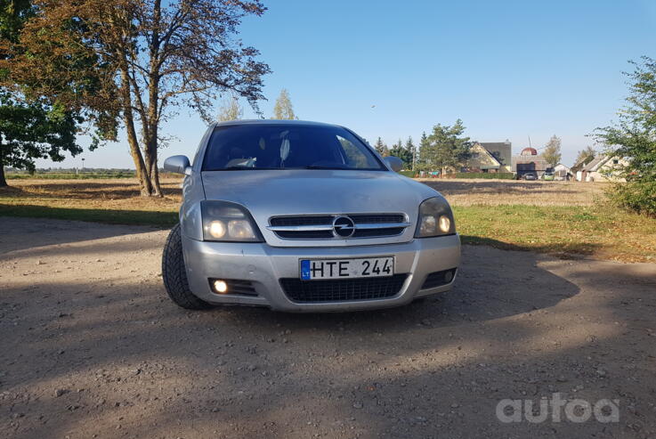 Opel Vectra C GTS hatchback