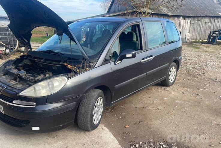 Peugeot 807 1 generation Minivan