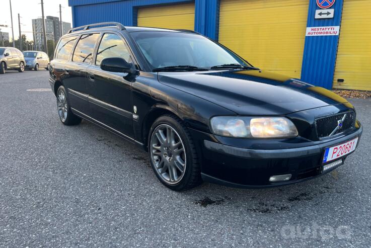 Volvo V70 2 generation R wagon 5-doors