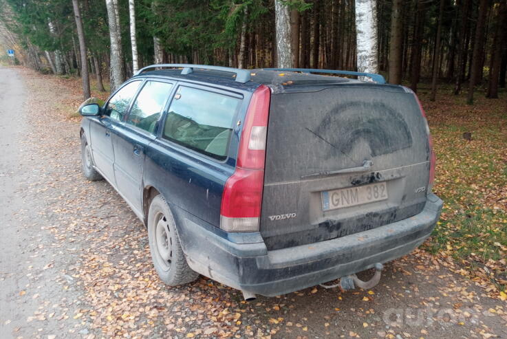 Volvo V70 2 generation R wagon 5-doors