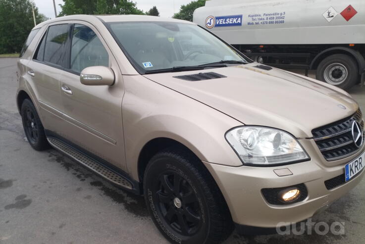 Mercedes-Benz M-Class W164 Crossover 5-doors