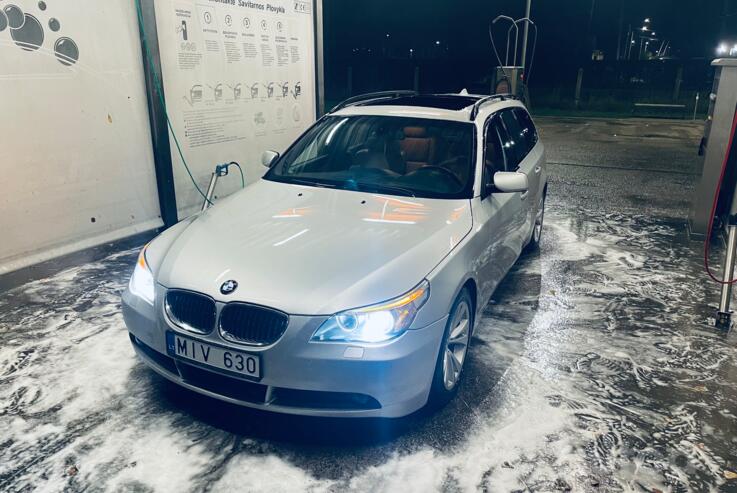 BMW 5 Series E60/E61 Touring wagon