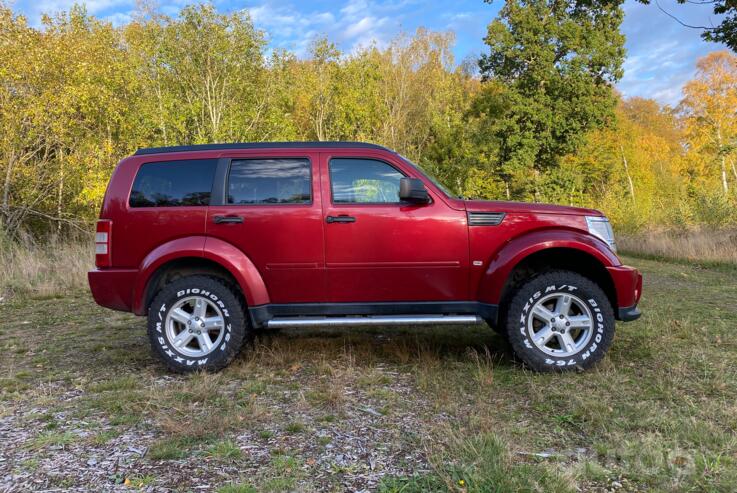 Dodge Nitro 1 generation SUV