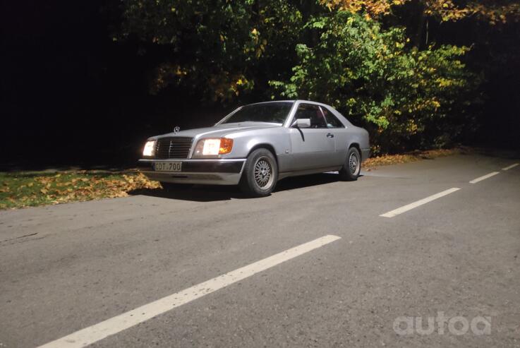 Mercedes-Benz W124 1 generation