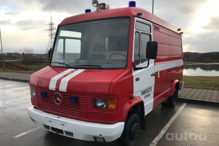 Mercedes-Benz Sprinter First generation