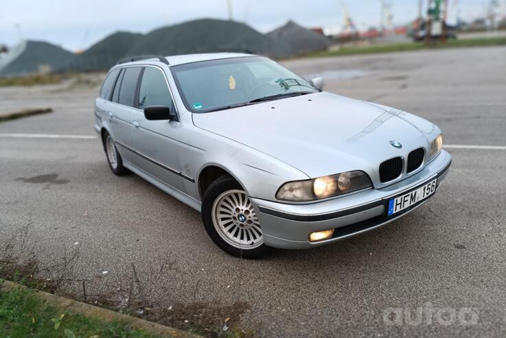 BMW 5 Series E39 Touring wagon
