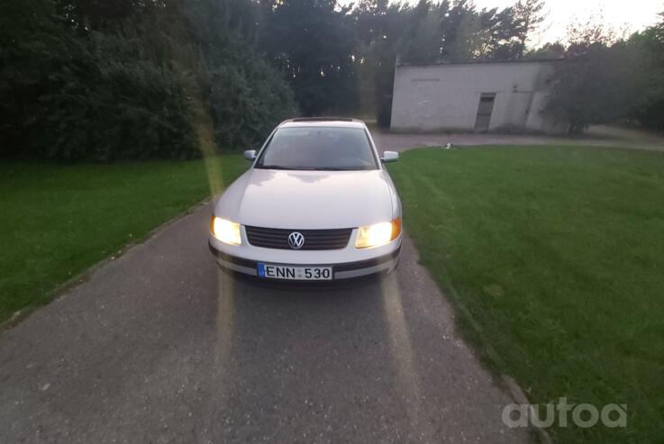 Volkswagen Passat B5 Sedan 4-doors