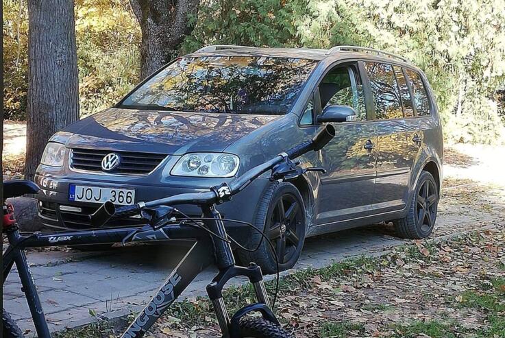 Volkswagen Touran 1 generation Minivan