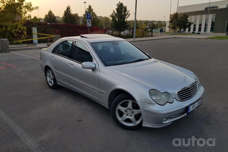Mercedes-Benz C-Class W203/S203/CL203 Sedan