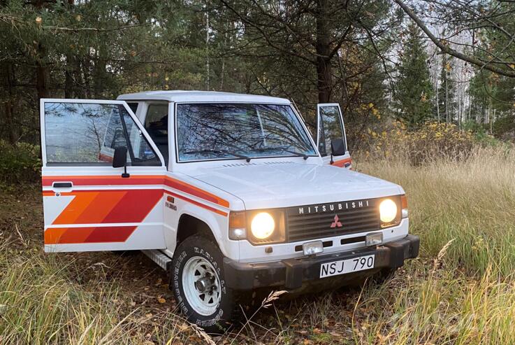 Mitsubishi Pajero 1 generation Metal Top SUV 3-doors