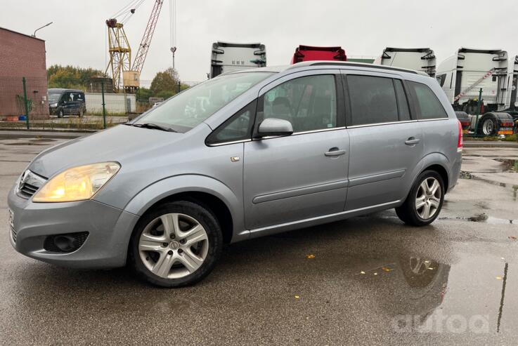 Opel Zafira B [restyling]