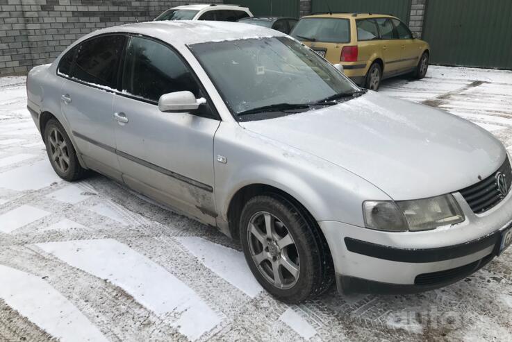 Volkswagen Passat B5 Sedan 4-doors