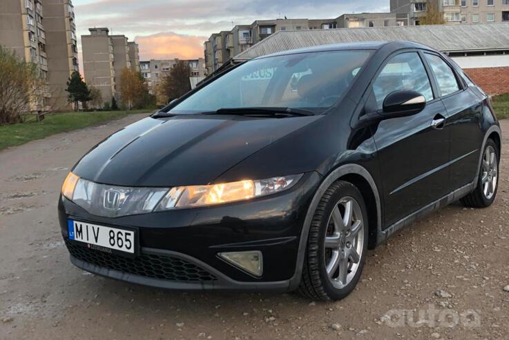 Honda Civic 8 generation Hatchback 5-doors