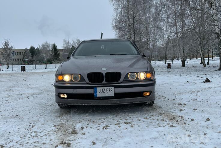 BMW 5 Series E39 Sedan 4-doors