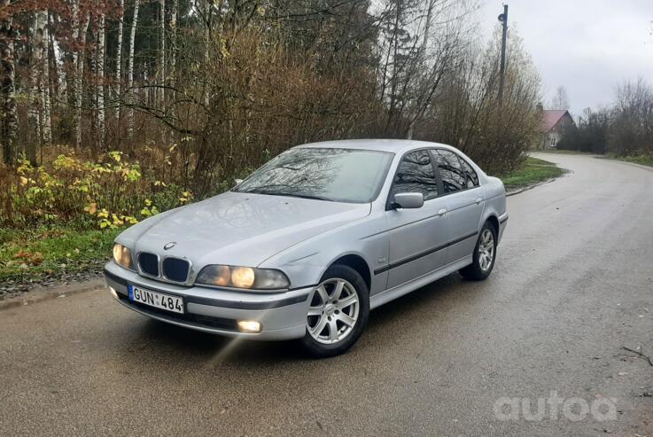 BMW 5 Series E39 Sedan 4-doors