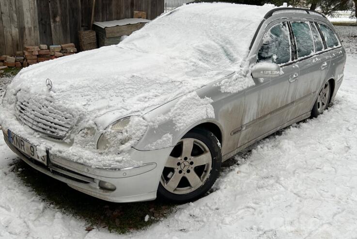 Mercedes-Benz E-Class W211 Sedan