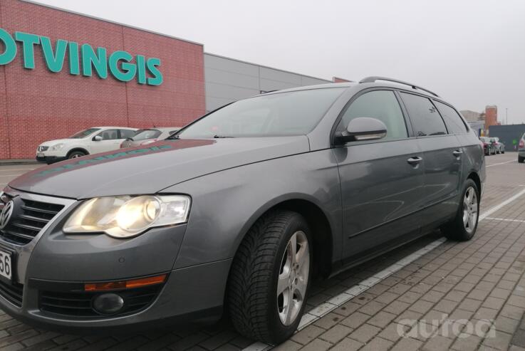 Volkswagen Passat B6 wagon 5-doors