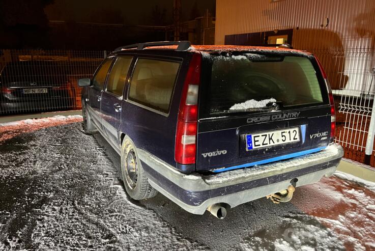 Volvo XC70 1 generation wagon