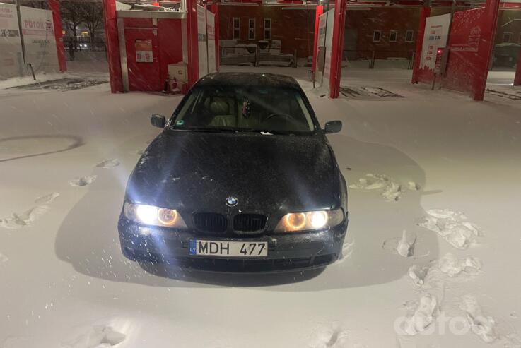 BMW 5 Series E39 Sedan 4-doors