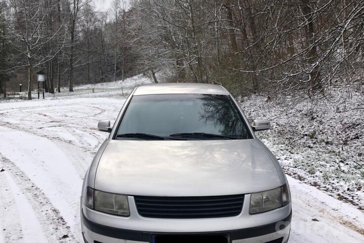 Volkswagen Passat B5 Sedan 4-doors