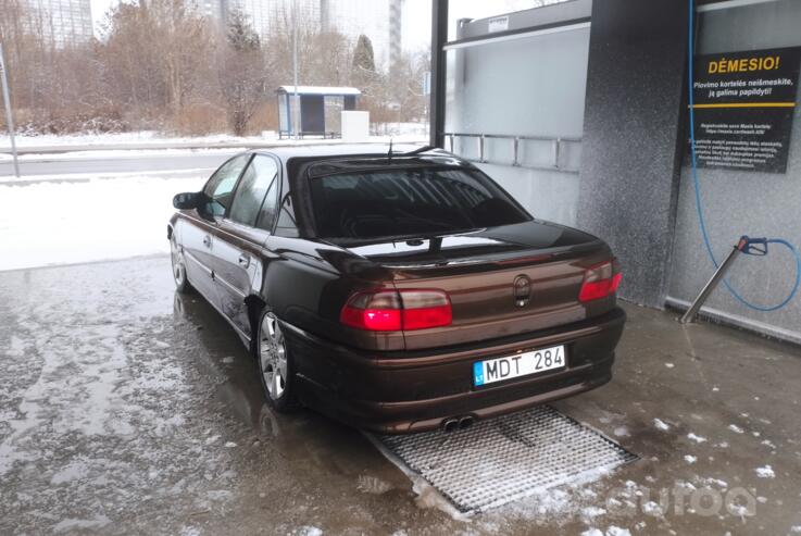 Opel Omega B Sedan