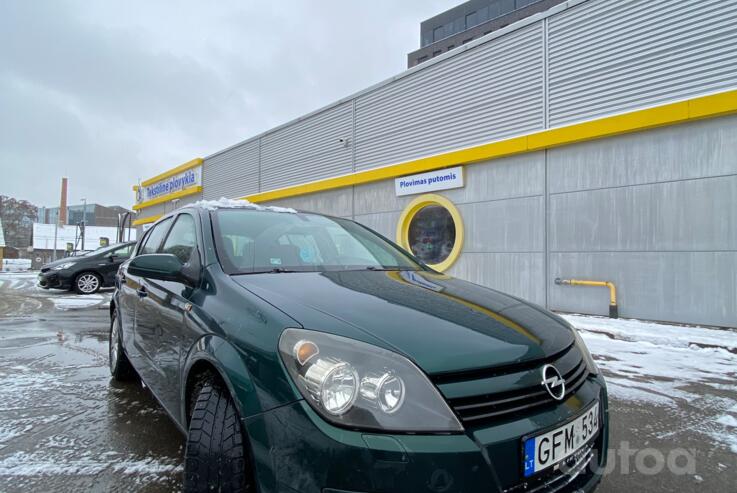 Opel Astra H Hatchback