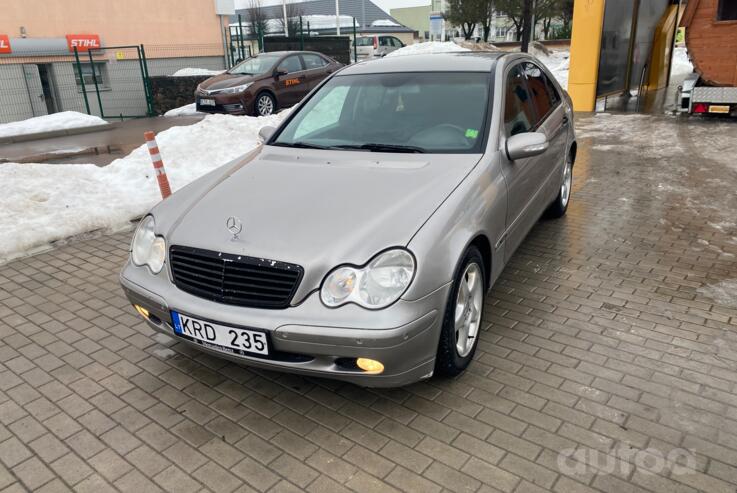 Mercedes-Benz C-Class W203/S203/CL203 Sedan