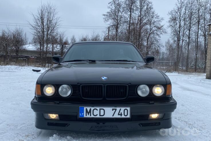 BMW 7 Series E32 Sedan