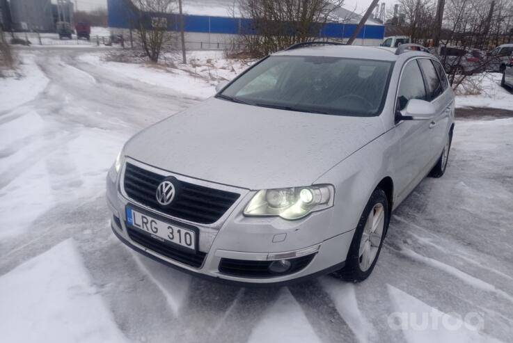 Volkswagen Passat B6 wagon 5-doors