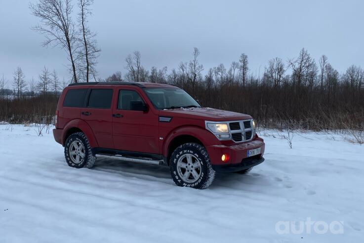 Dodge Nitro 1 generation SUV