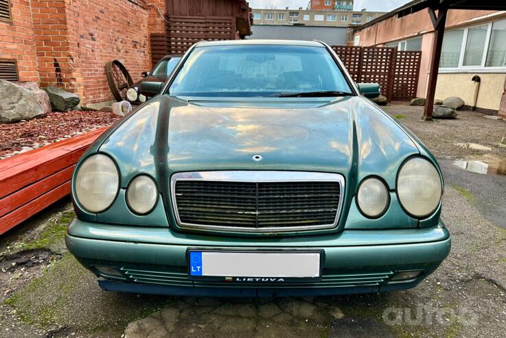 Mercedes-Benz E-Class W210 Sedan