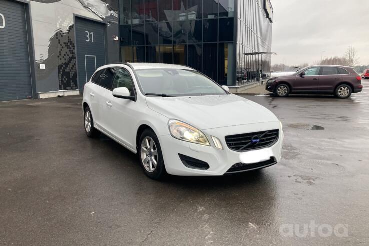Volvo V60 1 generation wagon