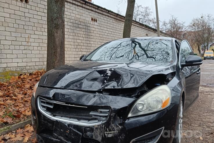 Volvo S60 2 generation Sedan