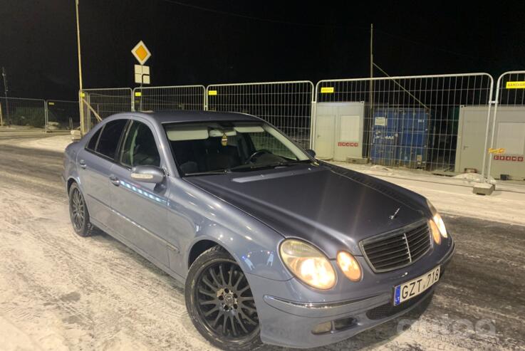 Mercedes-Benz E-Class W211 Sedan