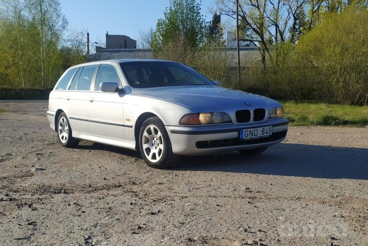 BMW 5 Series E39 Touring wagon