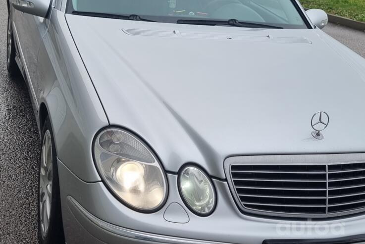 Mercedes-Benz E-Class W211 Sedan