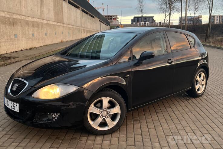 SEAT Leon 2 generation Hatchback 5-doors