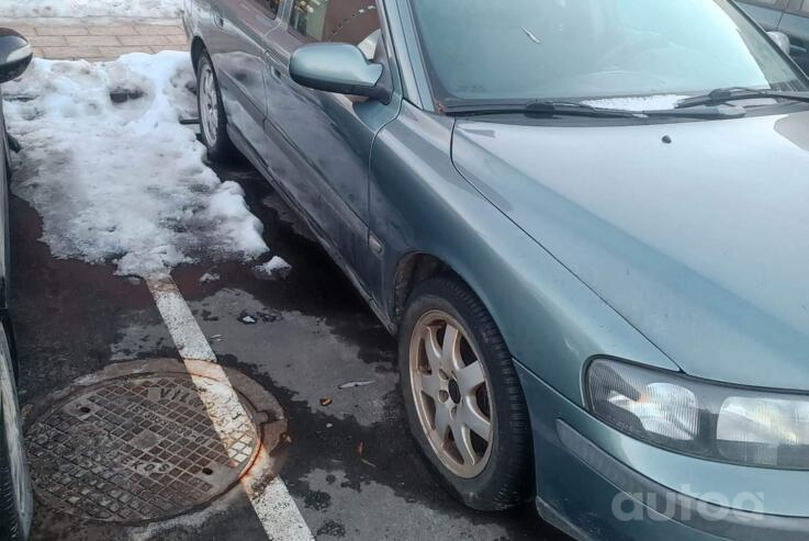 Volvo V70 2 generation wagon