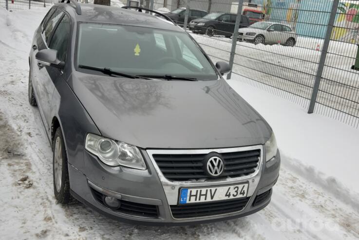 Volkswagen Passat B6 wagon 5-doors