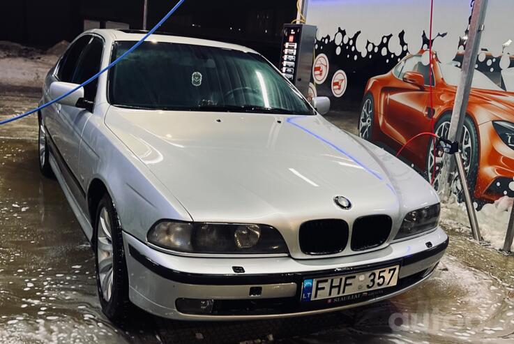 BMW 5 Series E39 Sedan 4-doors