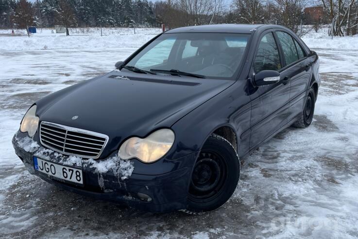 Mercedes-Benz C-Class W203/S203/CL203 Sedan
