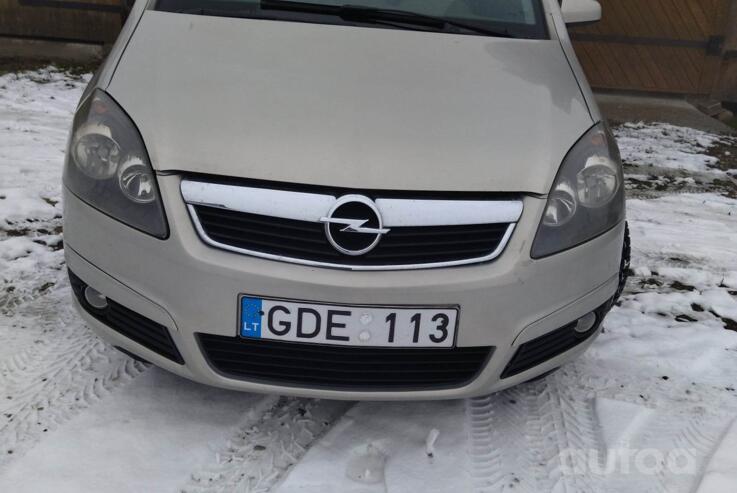 Opel Zafira B Minivan 5-doors
