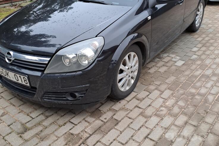 Opel Astra H Hatchback