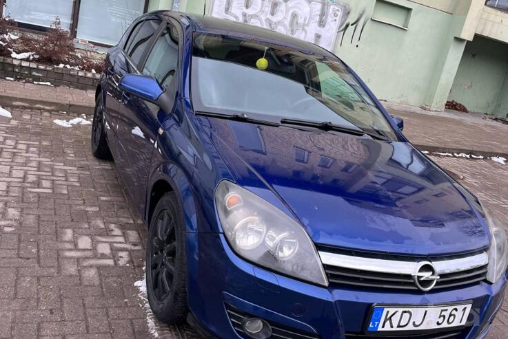 Opel Astra H Hatchback